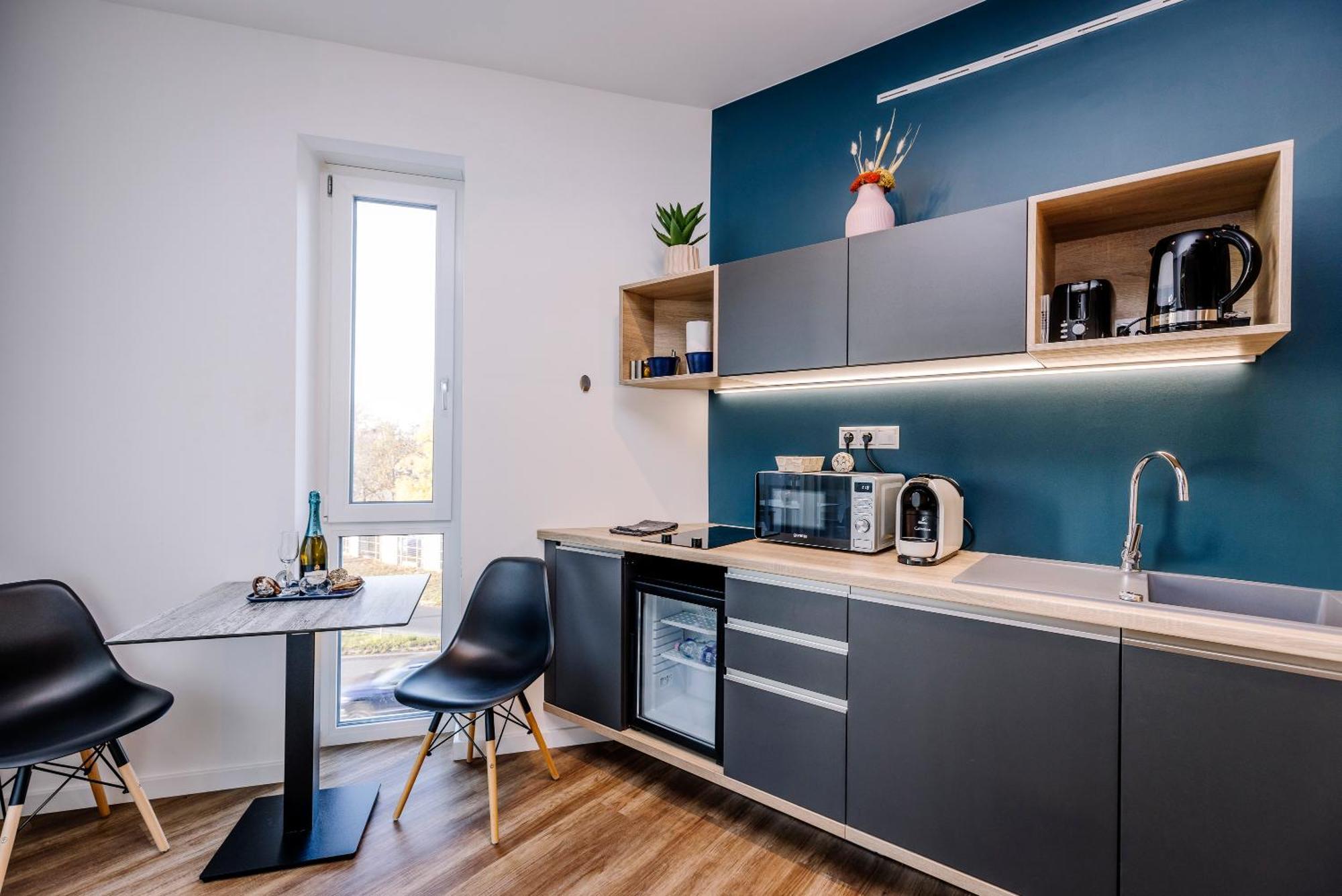 Amade Apartments By Newave Apartments Gyor Room photo